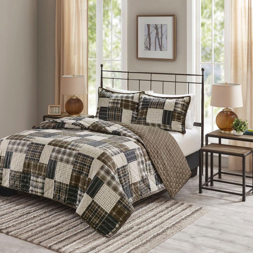 3 Piece Reversible Printed Quilt Set Black/Brown Full/Queen Media 1