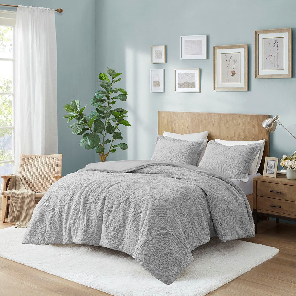 Full/Queen Embroidered Medallion Faux Fur     Comforter Mini Set Media 1