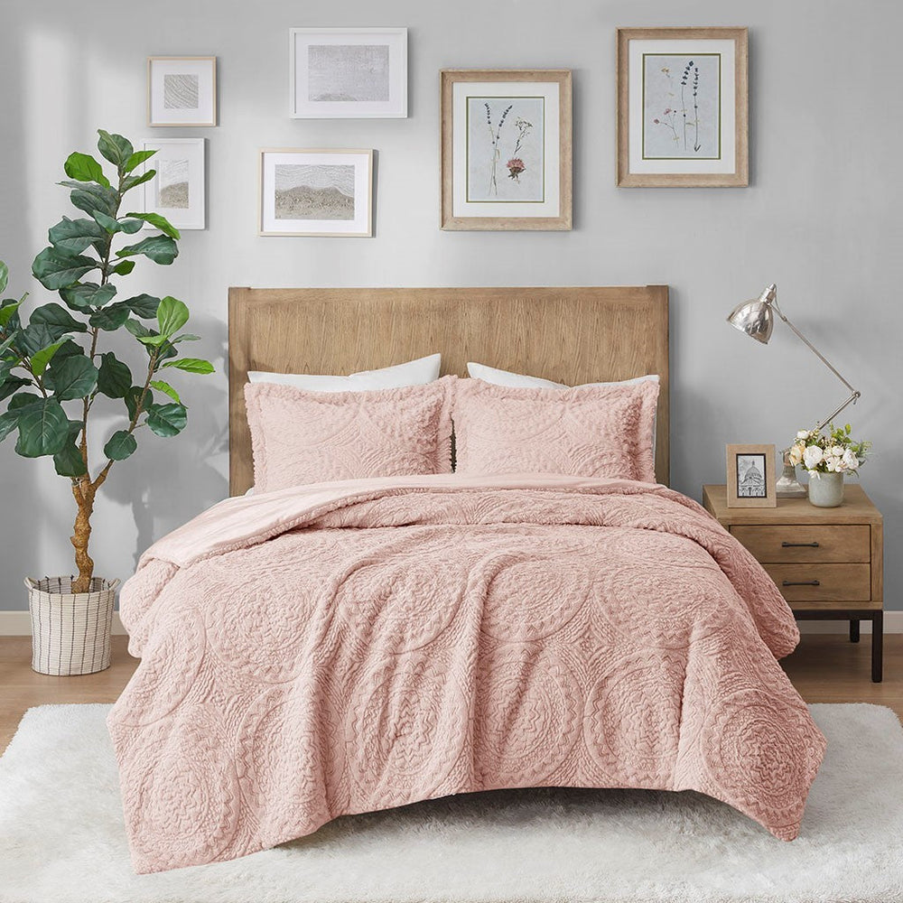 Full/Queen Embroidered Medallion Faux Fur Ultra Plush Comforter Mini Set Media 2