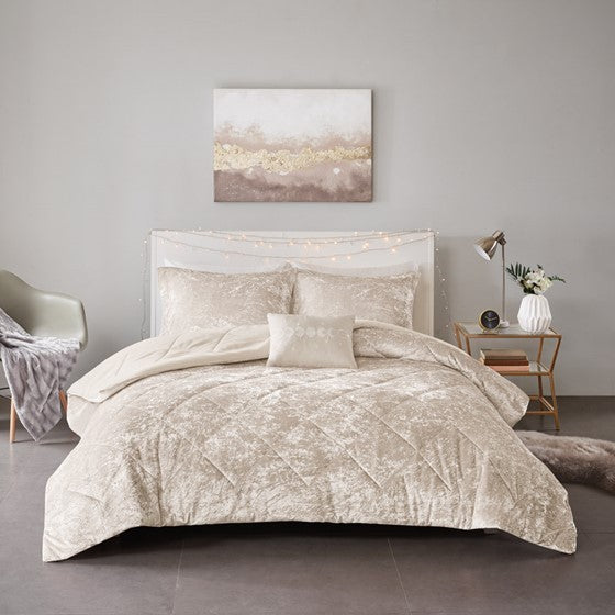 Full/Queen Velvet Comforter Set with Throw Pillow Media 1