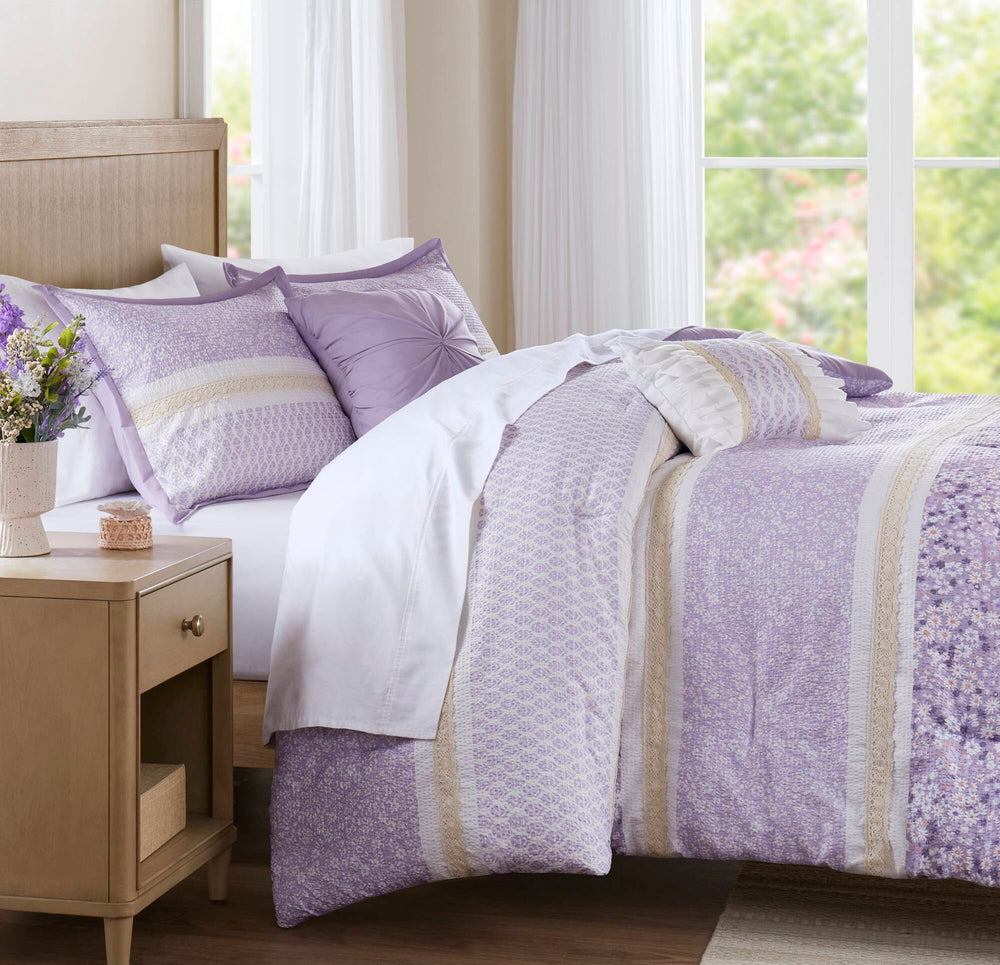 5 PCS Full/Queen Seersucker Comforter Set with Throw Pillows Media 9