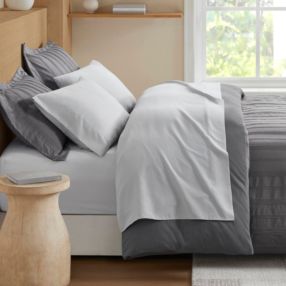 3-Piece Cal King Woven Striped Duvet Set Media 17