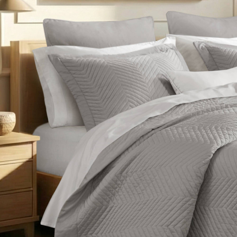 Full/Queen 3 Piece Cotton Quilt Set Light Gray Media 9