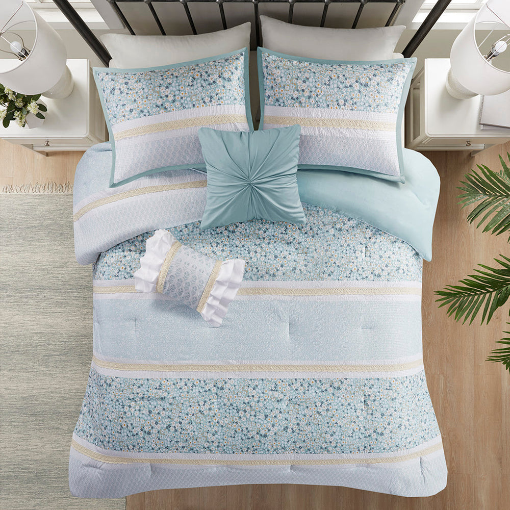 Full/Queen 5 Piece Seersucker Comforter Set with Throw Pillows Media 15