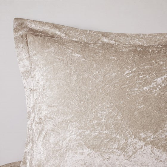 Full/Queen Velvet Comforter Set with Throw Pillow Media 9