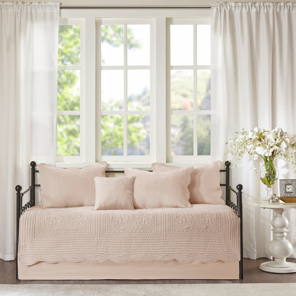 6 Piece Reversible Scalloped Edge Daybed Cover Set Blush Daybed Media 10
