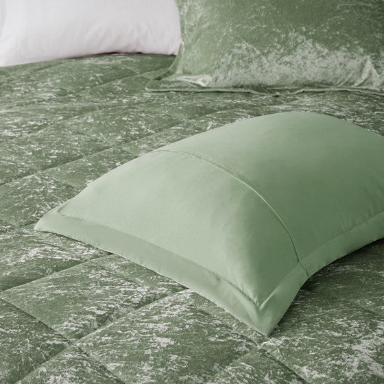Full/Queen Velvet Comforter Set with Throw Pillow Media 11