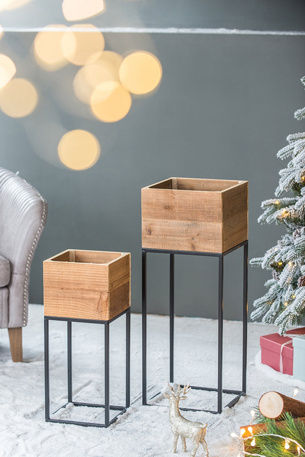 Set of 2 Reclaimed Wooden Box With Black Iron Stand, L:11x11x29.5' S:8.5x8.5x21.5' Media 20