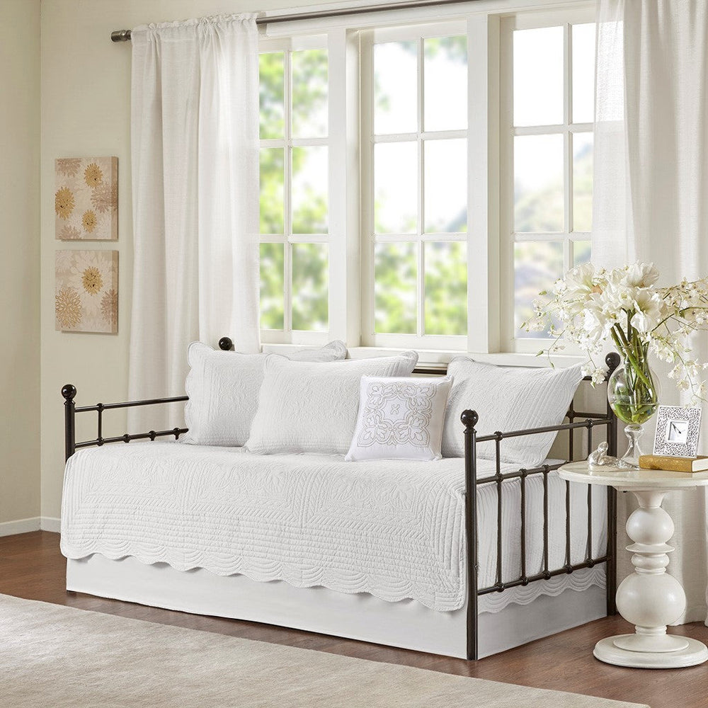 6 Piece Reversible Scalloped Edge Daybed Cover Set White Daybed Media 1