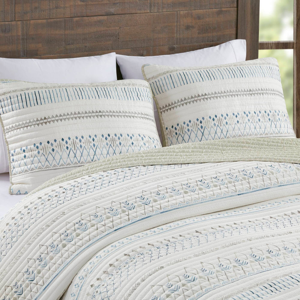 3 Piece   Seersucker Quilt Set Taupe/Blue King/Cal King Media 8