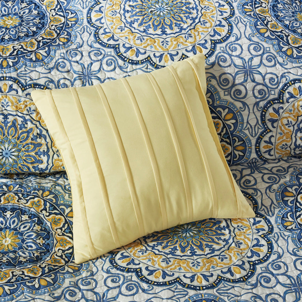6 Piece Reversible Quilt Set with Throw Pillows Blue Full/Queen Media 13