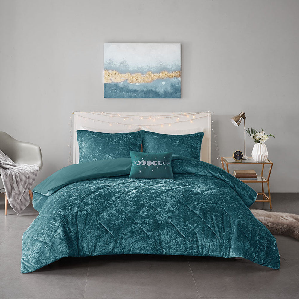 King/Cal King Velvet Duvet Cover Set with Throw Pillow Media 7
