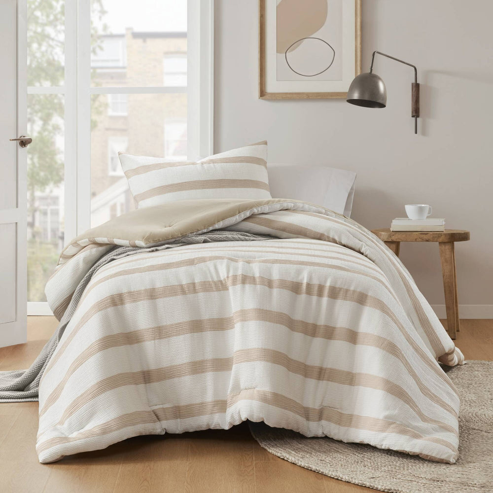 2-Piece Twin/Twin XL Yarn-dyed striped comforter Media 9