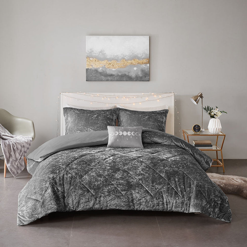 Full/Queen Velvet Duvet Cover Set with Throw Pillow Media 13