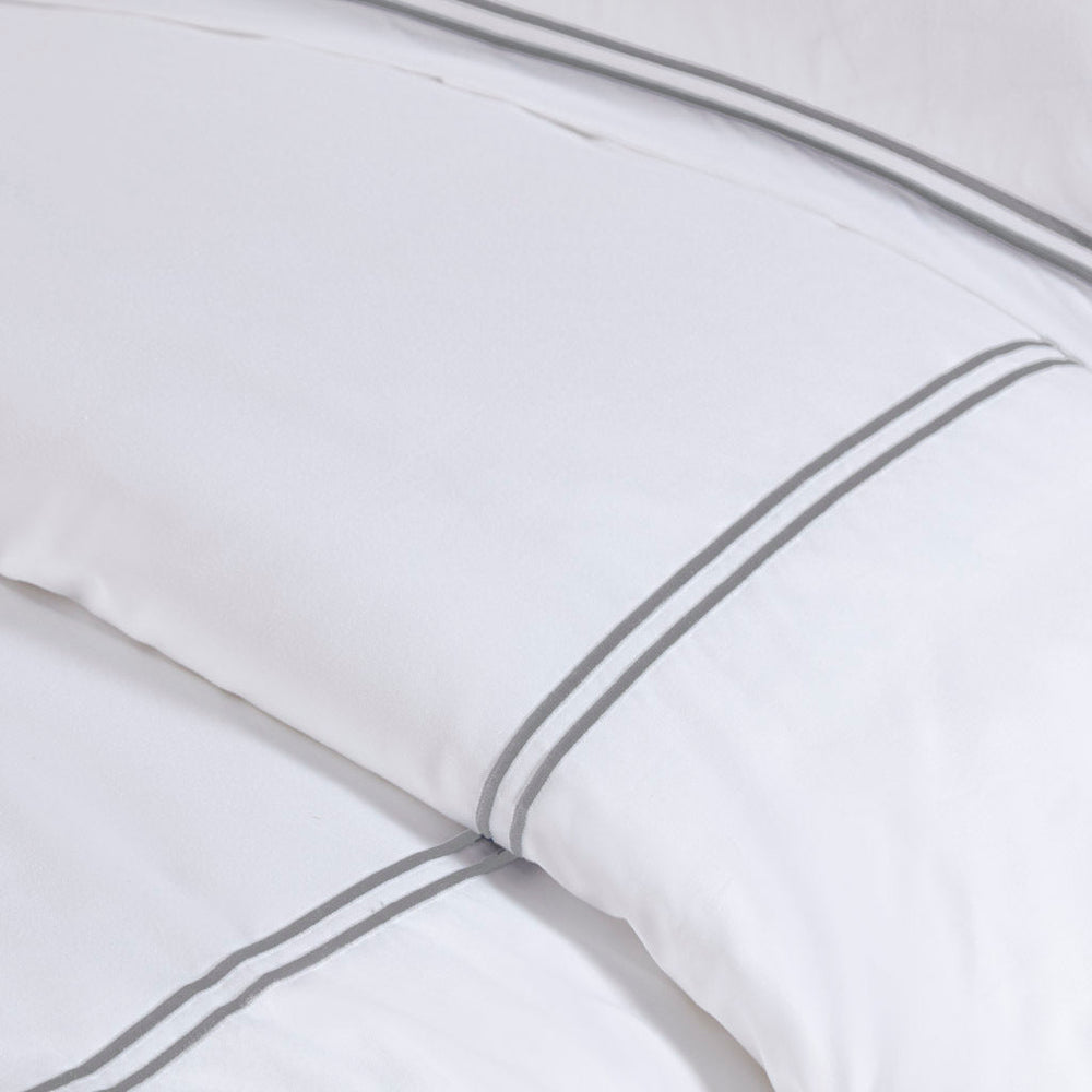 Full/Queen 100% Cotton Sateen Embroidered Comforter Set Media 5