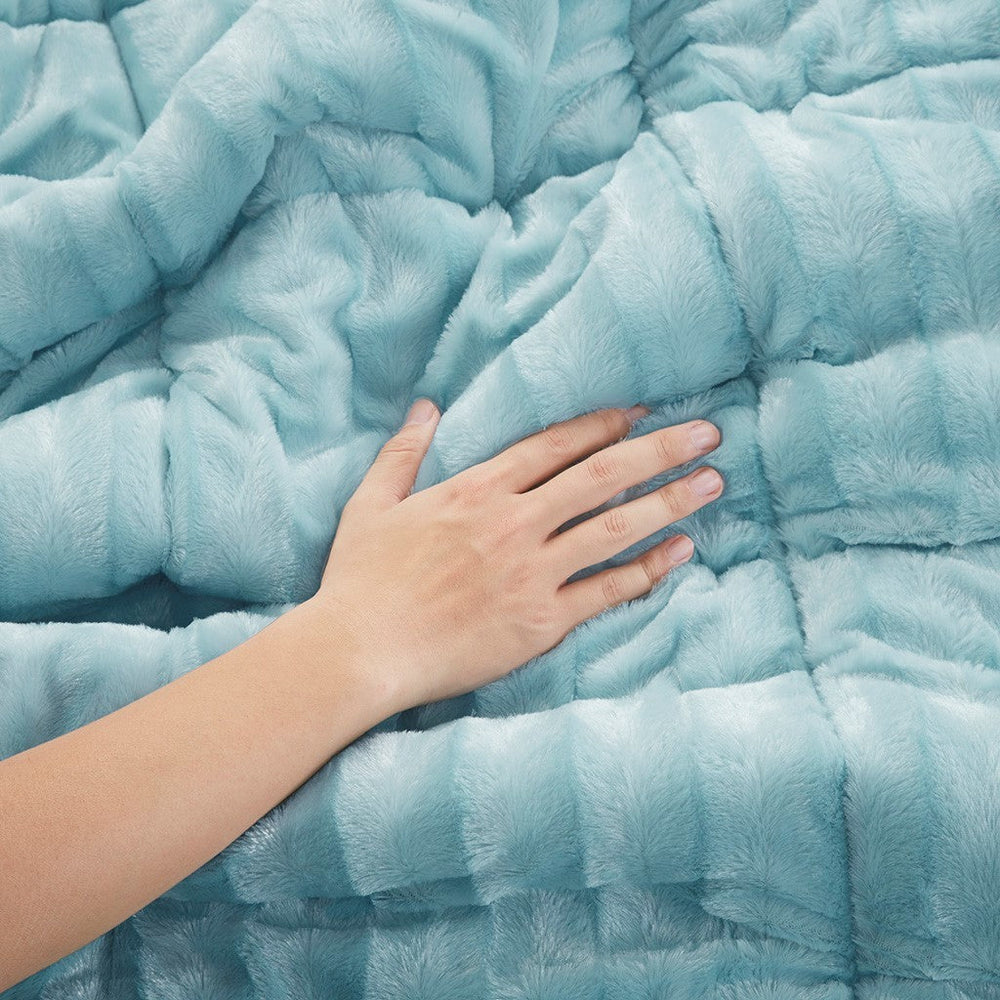 King/Cal King Faux Fur Comforter Mini Set Media 3