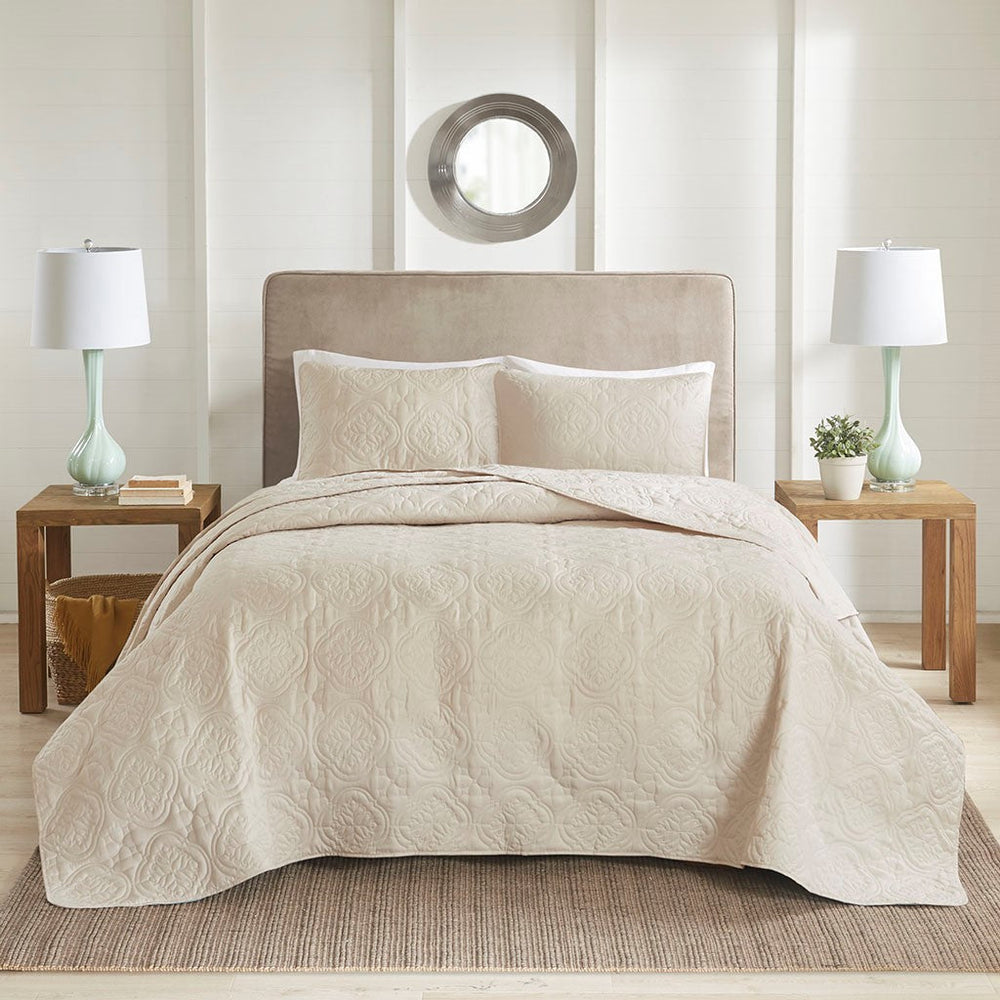 3 Piece Reversible Bedspread Set Cream Full/Queen Media 2
